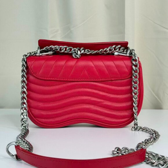 Louis Vuitton Red New Wave Chain Shoulder Bag Crossbody Style Quilted Design - Picture 4 of 9